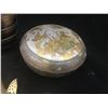 Image 5 : MISC VINTAGE BRASS LOT (VASES, DISH, GEESE)