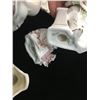 Image 4 : LOT OF PORCELAIN PIECES