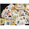 Image 2 : LOT OF VINTAGE CANADIAN POSTAGE