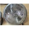 Image 3 : LOT OF 2 HEADLIGHTS (VINTAGE) *UNKNOWN YEAR OR MODEL* (1 CRACKED)