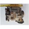 Image 1 : FORD CARBURATOR