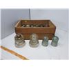 Image 2 : LOT OF 14 INSULATORS IN WOODEN BOX (BLUE AND CLEAR)