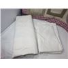 Image 2 : LOT OF ASSORTED TABLE CLOTHS (2) *HOME MADE PHOTO HANGER*