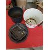 Image 1 : LOT OF SILVER PLATE ITEMS (2 ENAMEL PAILS)