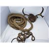 Image 1 : LOT OF HEAVY ROPE AND DEER HORNS