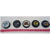 Image 1 : LOT OF 5 HOCKEY PUCKS (WHL SASKATOON BLADES, WHL OIL KINGS, ETC)