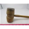 Image 7 : WOOD MALLET AND MEAT TENDERIZER