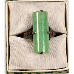 Jade Ring / In Silver mounting     (105397)