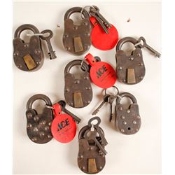 Seven Crude Locks with keys   (81109)