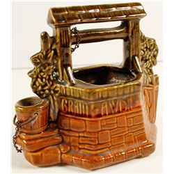 McCoy Ceramic Wishing Well   (81111)