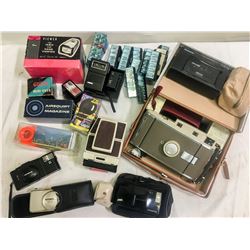 Box of Photography Goodies   (87145)