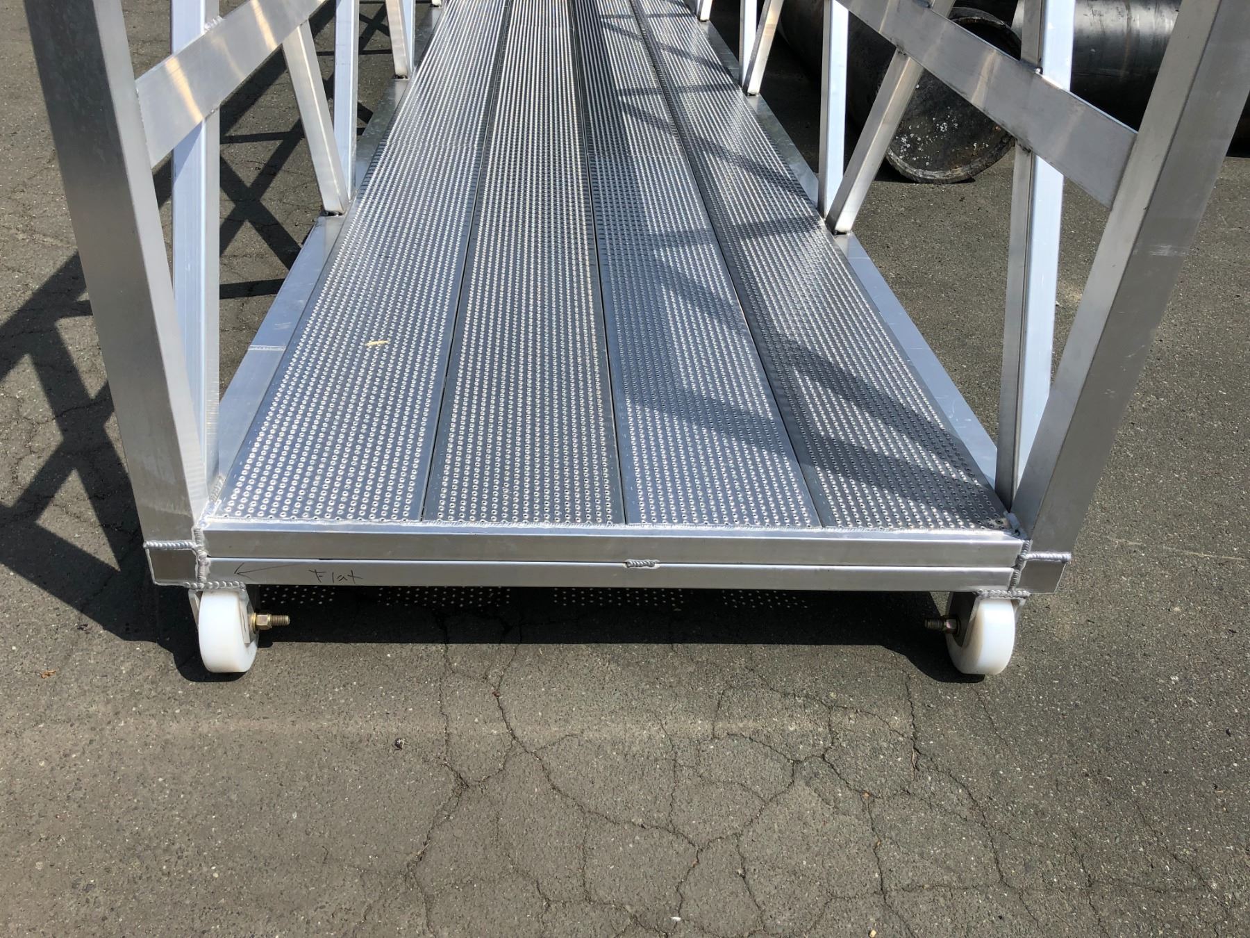4'X42' EXPRESS CUSTOM ALUMINUM WALKWAY RAMP WITH CONTENT BASE - Able ...