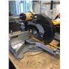 Image 1 : DEWALT 10" COMPOUND MITRE SAW