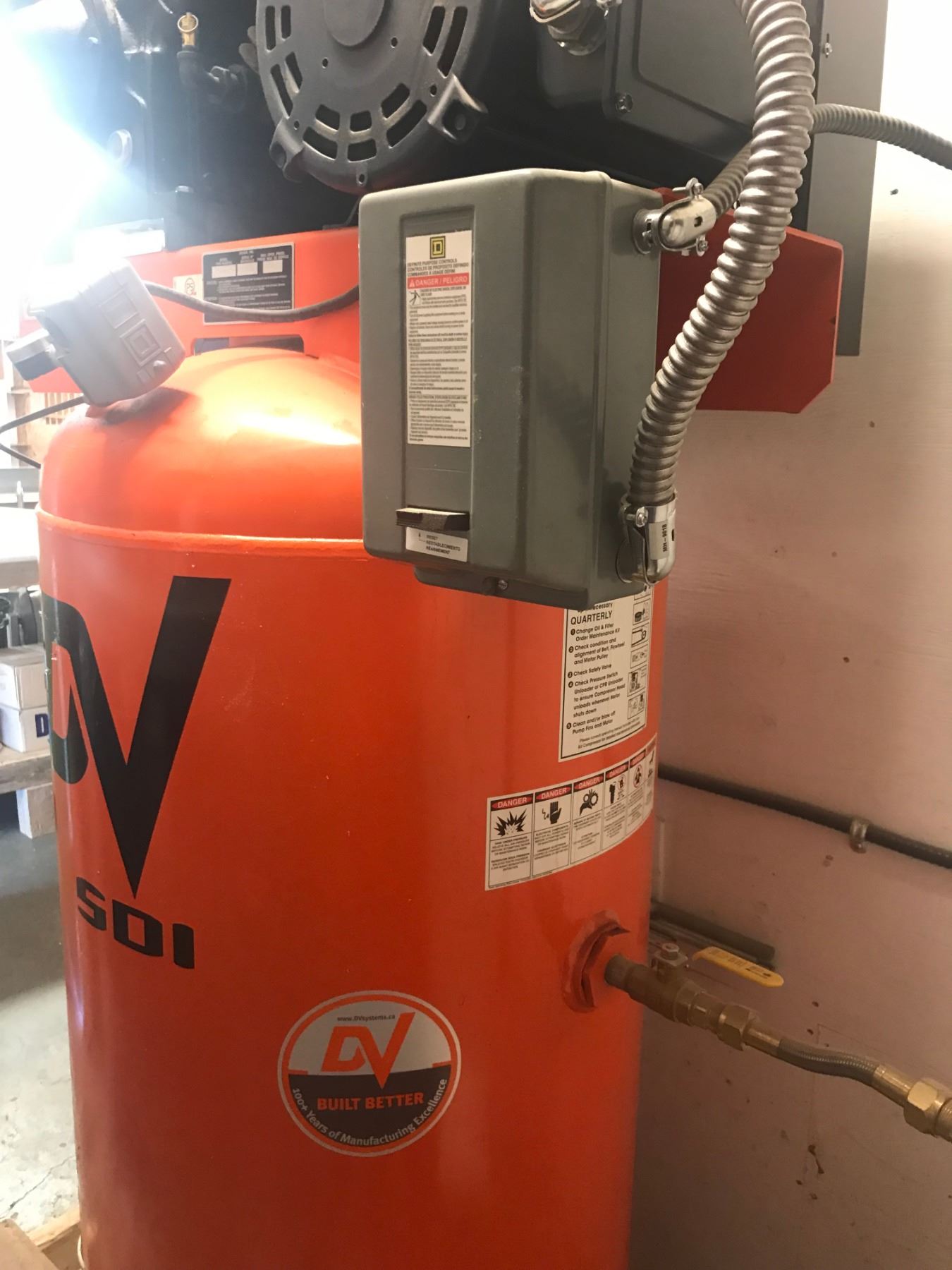 Dev100 DEVAIR MODEL DEV100 150PSI 7.5 H.P VERTICAL TANK AIR COMPRESSOR ...