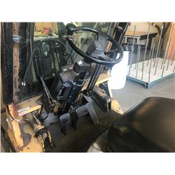 CATERPILLAR MODEL GP25 5000 LPG FORKLIFT WITH 2 STAGE MAST, FORK POSITIONERS, 130" REACH AND 9511