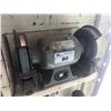 Image 1 : DELTA DOUBLE BENCH GRINDER