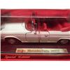 Image 2 : Maisto 1:18 Die Cast Mercedes- Benz 280 SE1966 New In Box