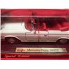 Image 2 : Maisto 1:18 Die Cast Mercedes- Benz 280 SE1966 New In Box