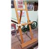 Image 2 : 6 WOOD EASELS
