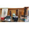Image 2 : SHELF LOT ASSORTED COLLECTIBLES
