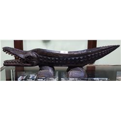 UNIQUE CARVED WOOD ALLIGATOR SERVING BOWL