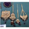 Image 3 : COLLECTION OF COSTUME JEWELRY