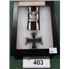 Image 1 : WWII NAZI GERMAN CROSS MEDAL IN DISPLAY BOX - REPRODUCTION