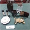 Image 1 : EIGHT ASSORTED VINTAGE COLLECTIBLES