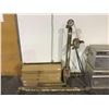 Image 1 : Vermette 520 Material Lift500lb Capacity