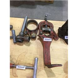 Lot of Rigid Clamps nd tool holders