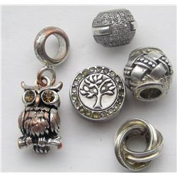 5-PANDORA CHARMS