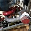 Image 1 : 2 LARGE SHACKLES