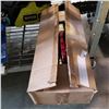Image 2 : BOX OF NEW PAINT BRUSHES