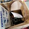 Image 3 : BOX OF ANGLE GRINDER, DREMEL, AND BLACK AND DECKER SANDER