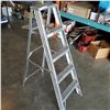 Image 1 : 5FT ALUMINUM A-FRAME LADDER