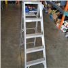 Image 2 : 5FT ALUMINUM A-FRAME LADDER