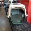 Image 2 : TAN AND GREEN PET CARRIER