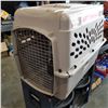 Image 2 : 2 PET KENNELS