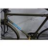 Image 2 : GREEN AND BLUE APOLLO BIKE