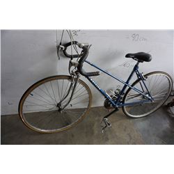 BLUE RALEIGH ROAD BIKE