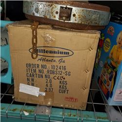 DETECTO HANGING SCALE AND 2 CEILING LIGHT FIXTURES IN BOX