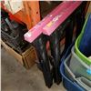 Image 1 : 2 FOLDING PLASTIC SAW HORSES