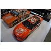 Image 8 : LOT OF DIE CAST CARS AND CAR TIN