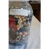 Image 2 : JAR OF JEWELLERY