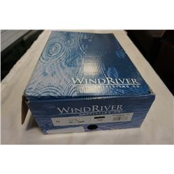 WIND RIVER SIZE 11 RUBBER SHOES