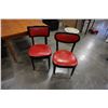 Image 1 : 2 RED AND BLACK CHAIRS