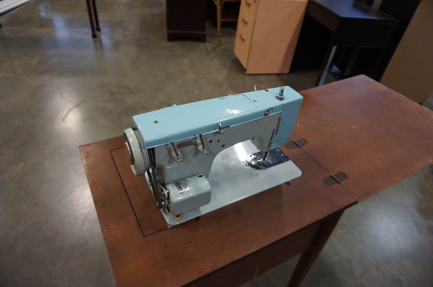 KENMORE SEWING MACHINE IN TABLE Kenmore sewing machine in table