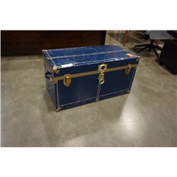 BLUE STORAGE TRUNK W/ INNER TRAY