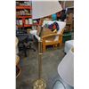 Image 3 : BRASS FLOOR LAMP AND TABLE LAMP