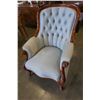 Image 8 : VINTAGE WOOD FRAMED BUTTONBACK SETTEE AND ARMCHAIR